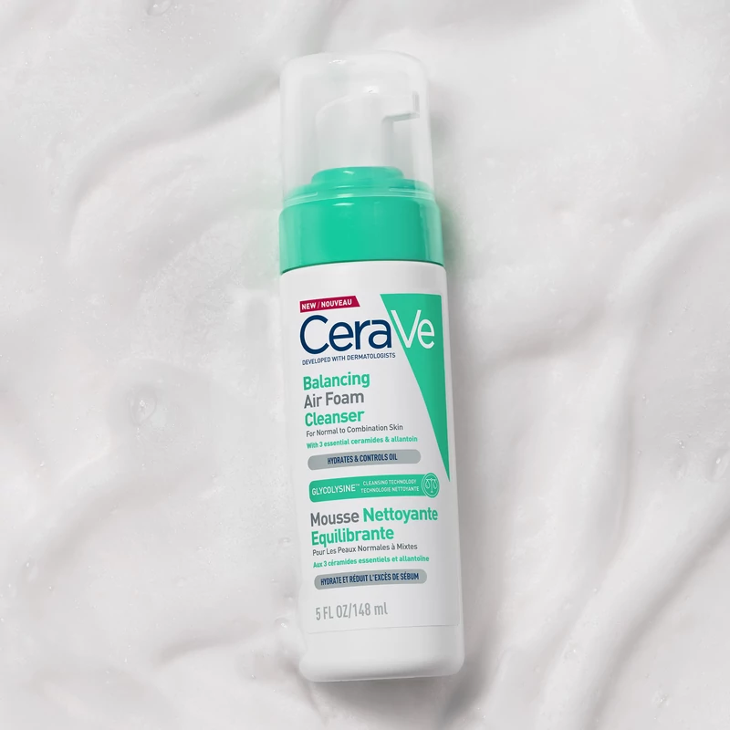 CeraVe Kiegyensúlyozó könnyű habtisztító 148ml